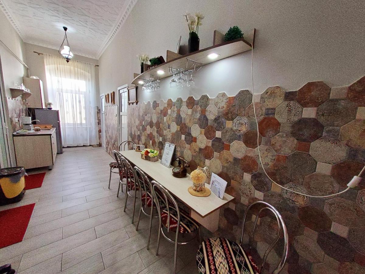 Sissy Vendeghaz Hotel Targu Secuiesc Bagian luar foto